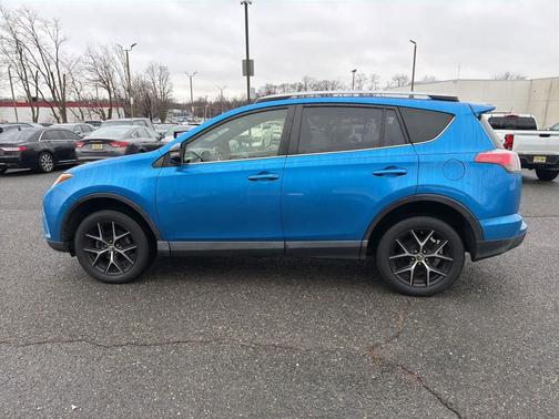 2018 Toyota RAV4 SE
