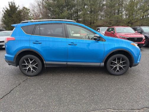 2018 Toyota RAV4 SE