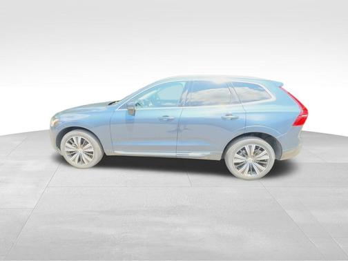 2022 Volvo XC60 B5 Inscription