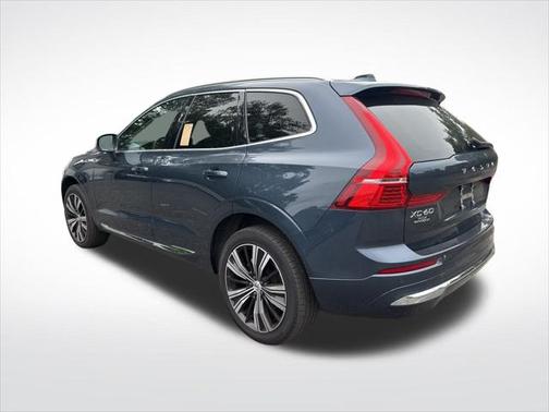 2022 Volvo XC60 B5 Inscription