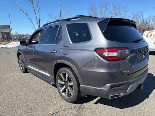 2023 Honda Pilot AWD Elite
