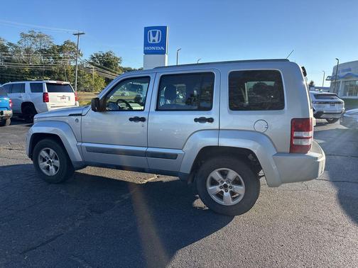 2011 Jeep Liberty Sport