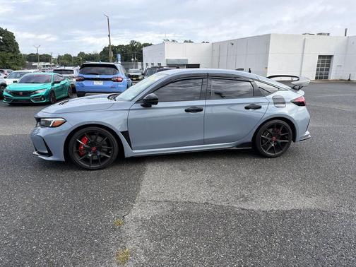 Sonic Gray Pearl 2025 Honda Civic Type R