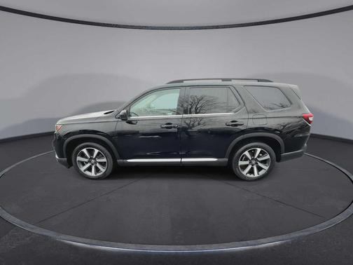 2023 Honda Pilot Touring 8-Passenger