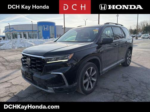 2023 Honda Pilot Touring 8-Passenger