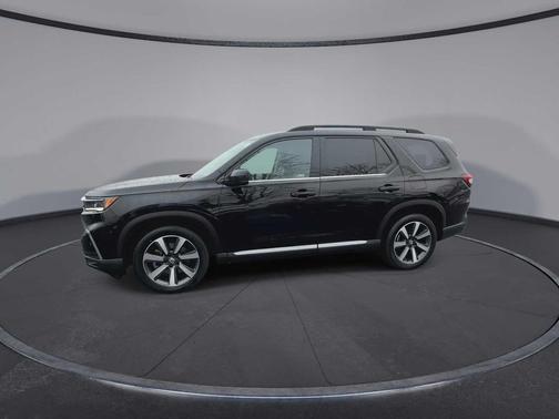 2023 Honda Pilot Touring 8-Passenger