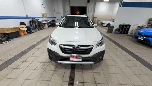 Crystal White Pearl 2021 Subaru Outback Limited
