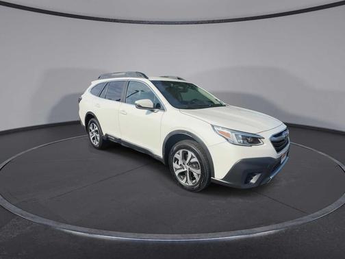 Crystal White Pearl 2021 Subaru Outback Limited