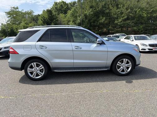 Diamond Silver Metallic 2015 Mercedes-Benz M-Class 4MATIC