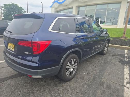 Blue 2017 Honda Pilot EX-L