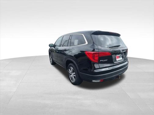 2017 Honda Pilot EX