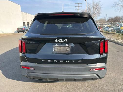 2022 Kia Sorento LX