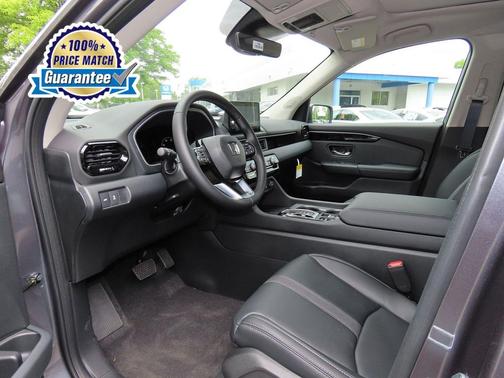 2025 Honda Pilot Touring 8-Passenger