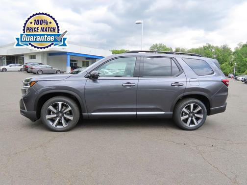 2025 Honda Pilot Touring 8-Passenger