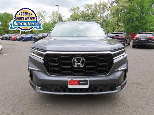 2025 Honda Pilot Touring 8-Passenger