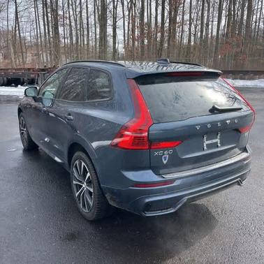 2023 Volvo XC60 B5 Plus Dark Theme