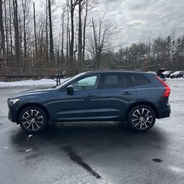 2023 Volvo XC60 B5 Plus Dark Theme