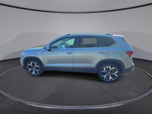 Pyrite Silver Metallic 2022 Volkswagen Taos 1.5T SEL