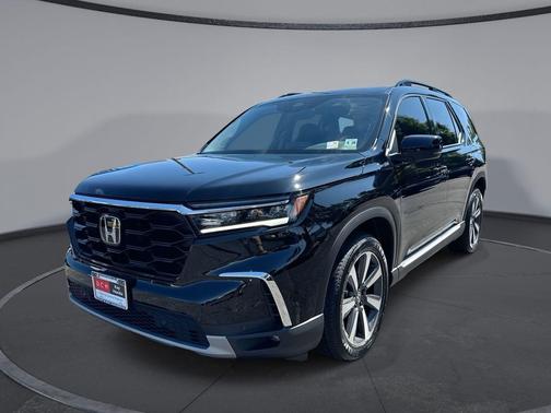 2023 Honda Pilot Touring 8-Passenger