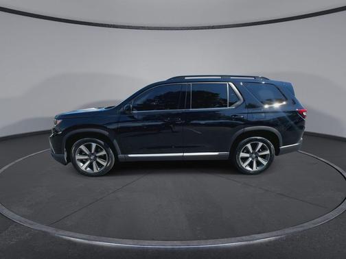 2023 Honda Pilot Touring 8-Passenger