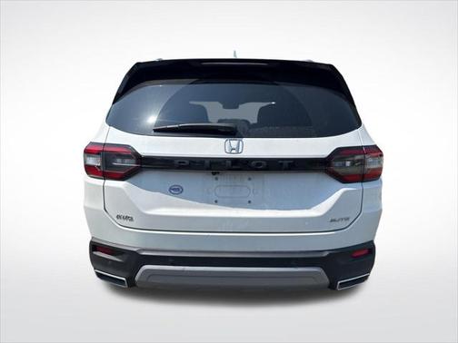 2023 Honda Pilot AWD Elite