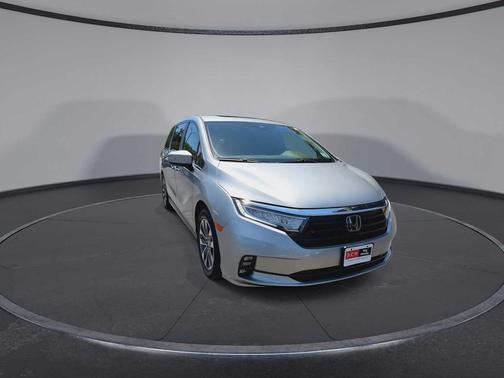 Lunar Silver Metallic 2024 Honda Odyssey EX-L