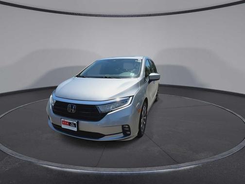 Lunar Silver Metallic 2024 Honda Odyssey EX-L