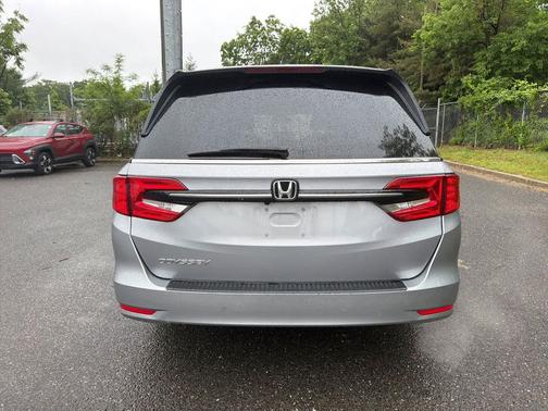 Lunar Silver Metallic 2024 Honda Odyssey EX-L