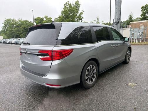Lunar Silver Metallic 2024 Honda Odyssey EX-L