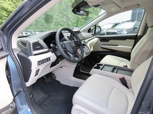 Smoke Blue Pearl 2027 Honda Odyssey EX-L