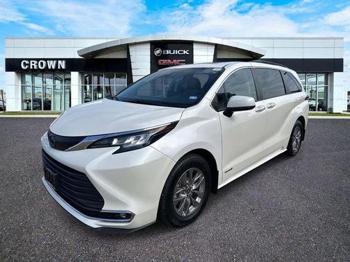 2021 Toyota Sienna XLE
