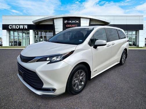 2021 Toyota Sienna XLE