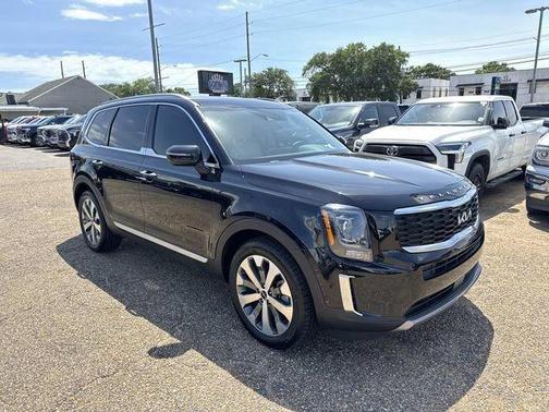Ebony Black 2022 Kia Telluride S