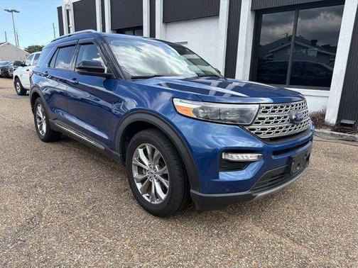 Blue Metallic 2022 Ford Explorer Limited