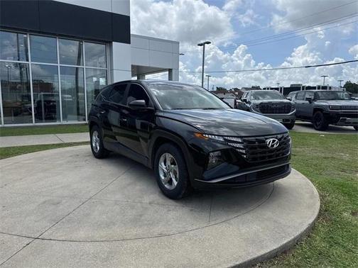 2022 Hyundai TUCSON SE