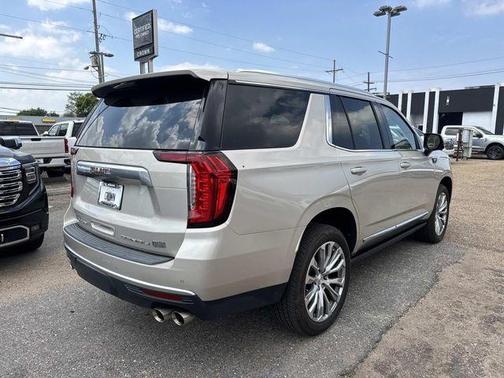 Beige Pearl Metallic 2021 GMC Yukon Denali