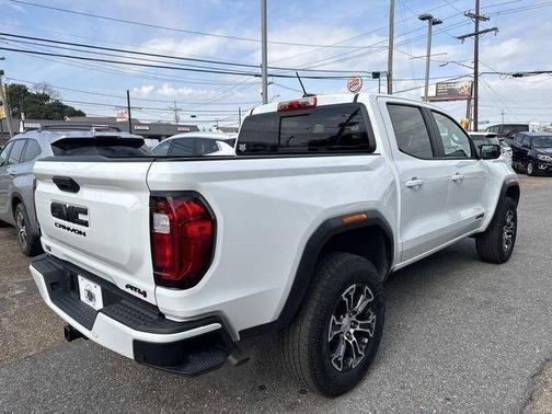 2025 GMC Canyon AT4