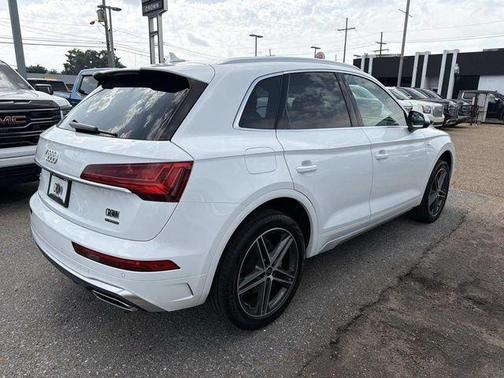 Arkona White 2025 Audi Q5 55 S line quattro Premium