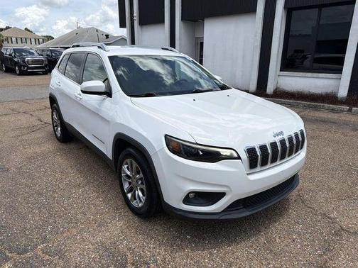 Bright White Clearcoat 2019 Jeep Cherokee Latitude Plus