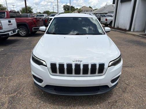 Bright White Clearcoat 2019 Jeep Cherokee Latitude Plus