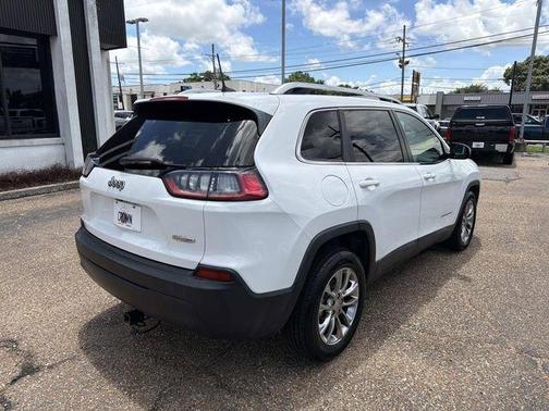 Bright White Clearcoat 2019 Jeep Cherokee Latitude Plus