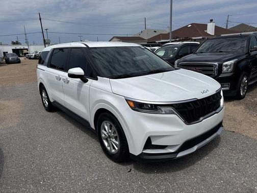 Snow White Pearl 2024 Kia Carnival LX