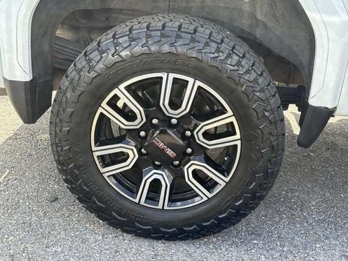 2022 GMC Sierra 2500 AT4