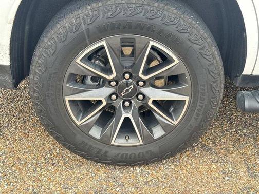 Summit White 2024 Chevrolet Tahoe Z71