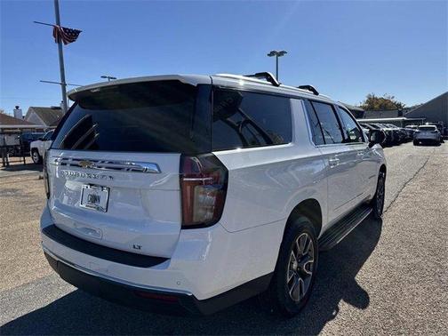 2024 Chevrolet Suburban LT