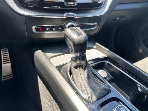 2019 Volvo XC60 T6 R-Design