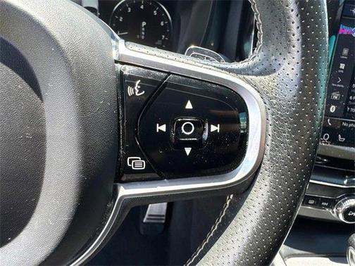 2019 Volvo XC60 T6 R-Design