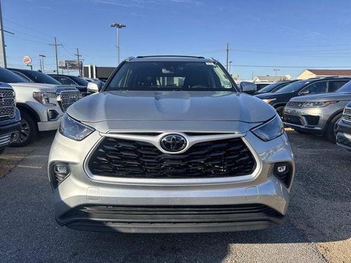 2024 Toyota Highlander XLE