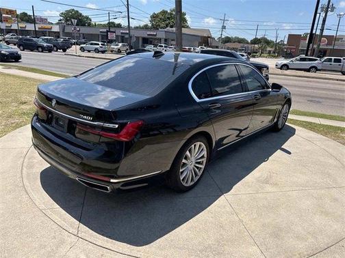 2020 BMW 740 i