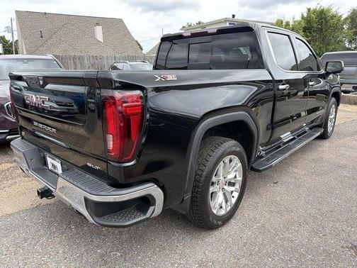 Onyx Black 2021 GMC Sierra 1500 SLT